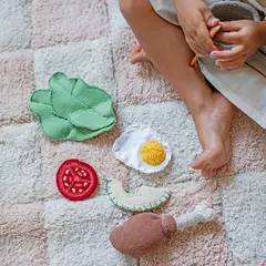 LORENA CANALS - Playset Combo Pollo Bebé