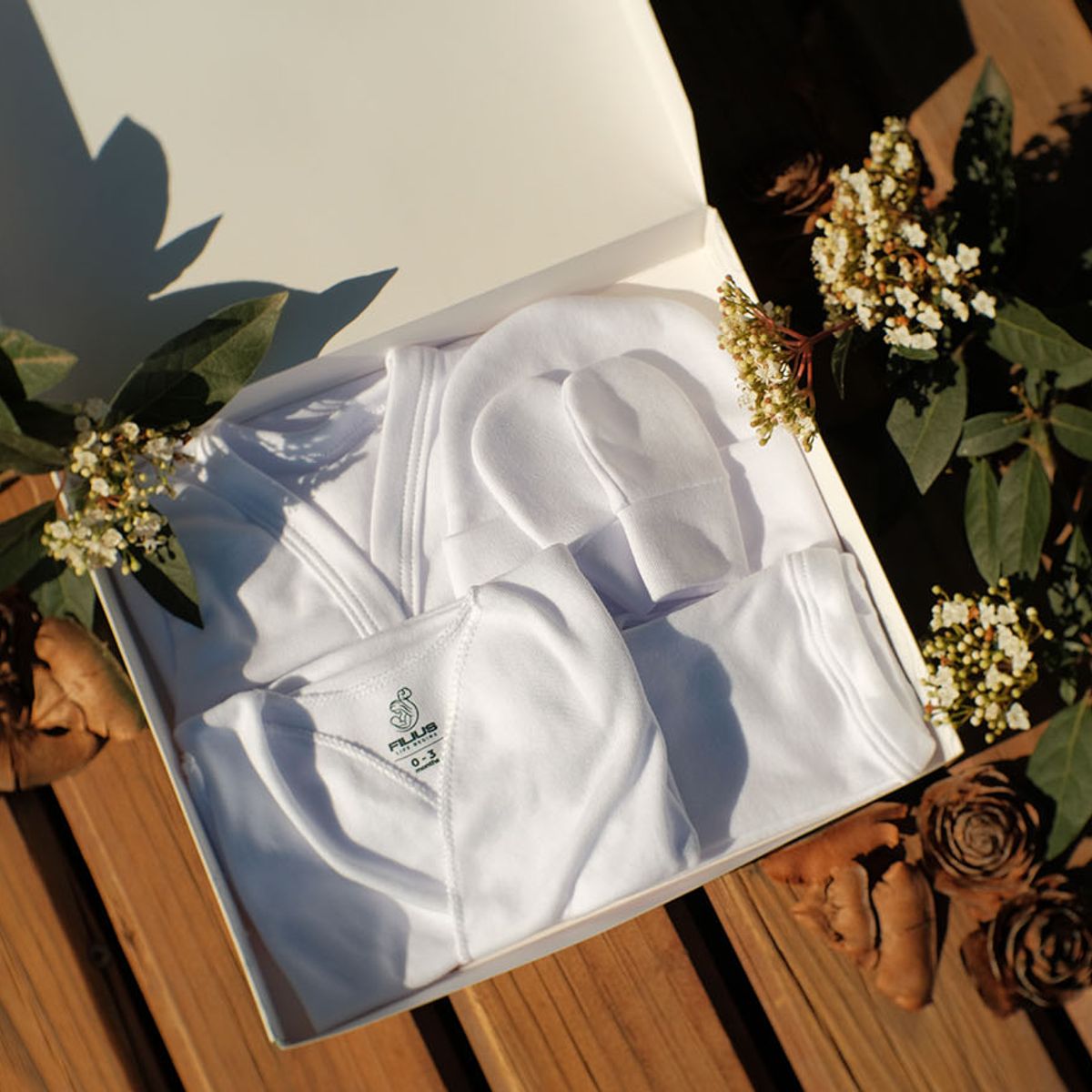 GIRASOL - Ajuar Bebe Algodón Exportación Hecho en Chile Caja Regalo