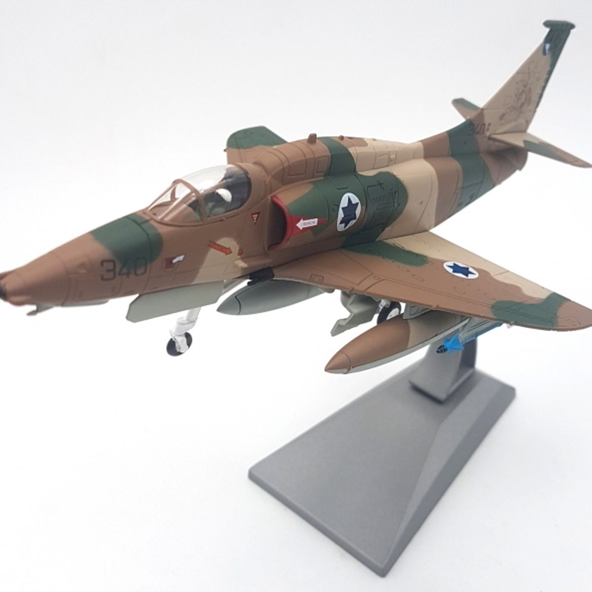 GENERICO - JLMODEL 23 1981 ISRAEL DOUGLAS A 4M SKYHAWK 1-72