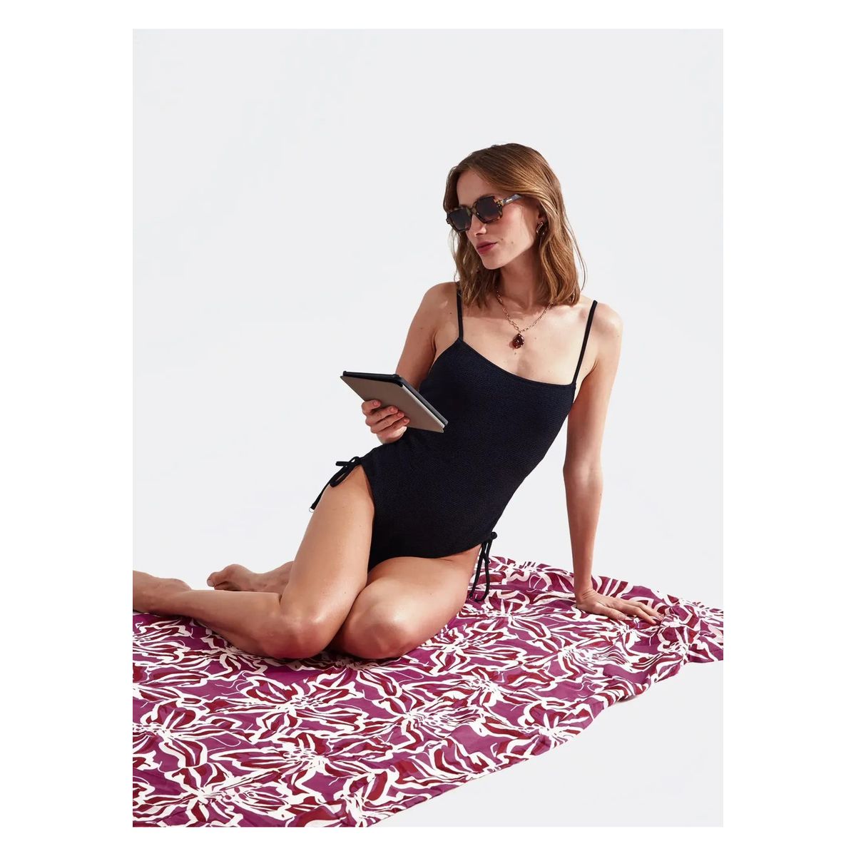 LOUNGE - Pareo Toalla Paradiso Estampado