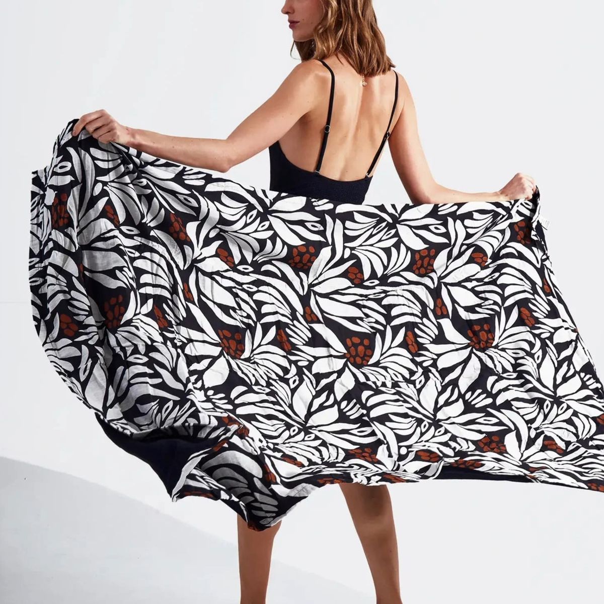 LOUNGE - Pareo Toalla Paradiso Estampado