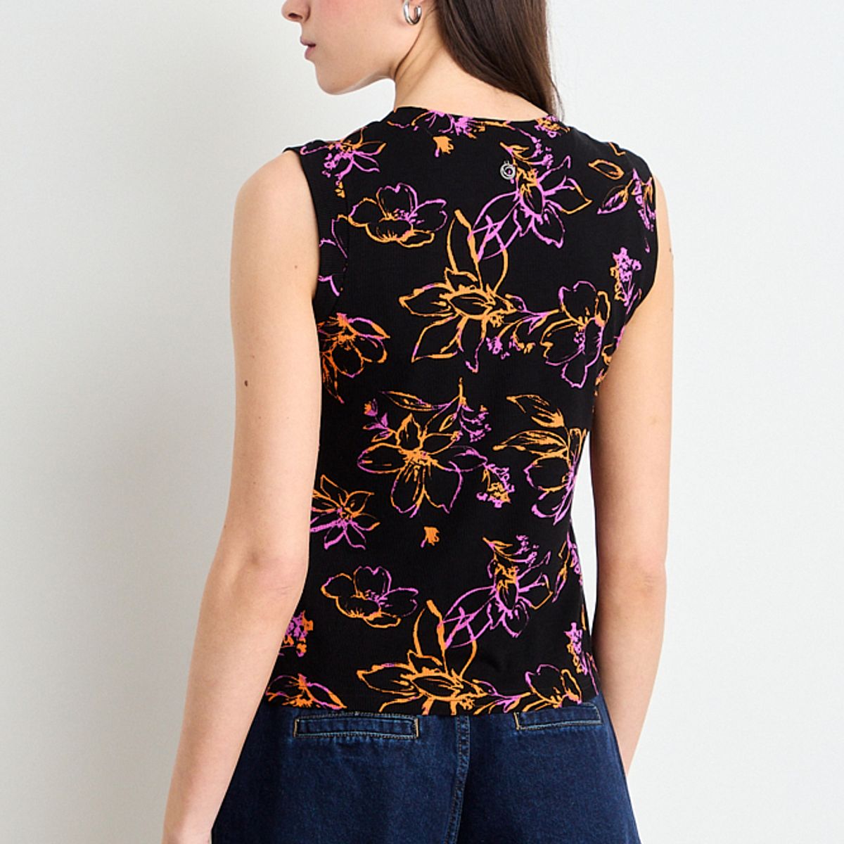 IO - Polera Sin Mangas Mujer Negro iO