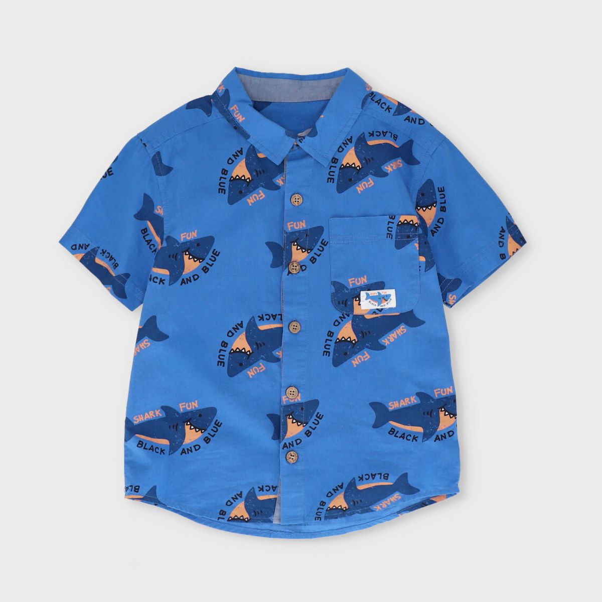 BLACK AND BLUE - Camisa manga corta niño con tiburones azul Black and Blue