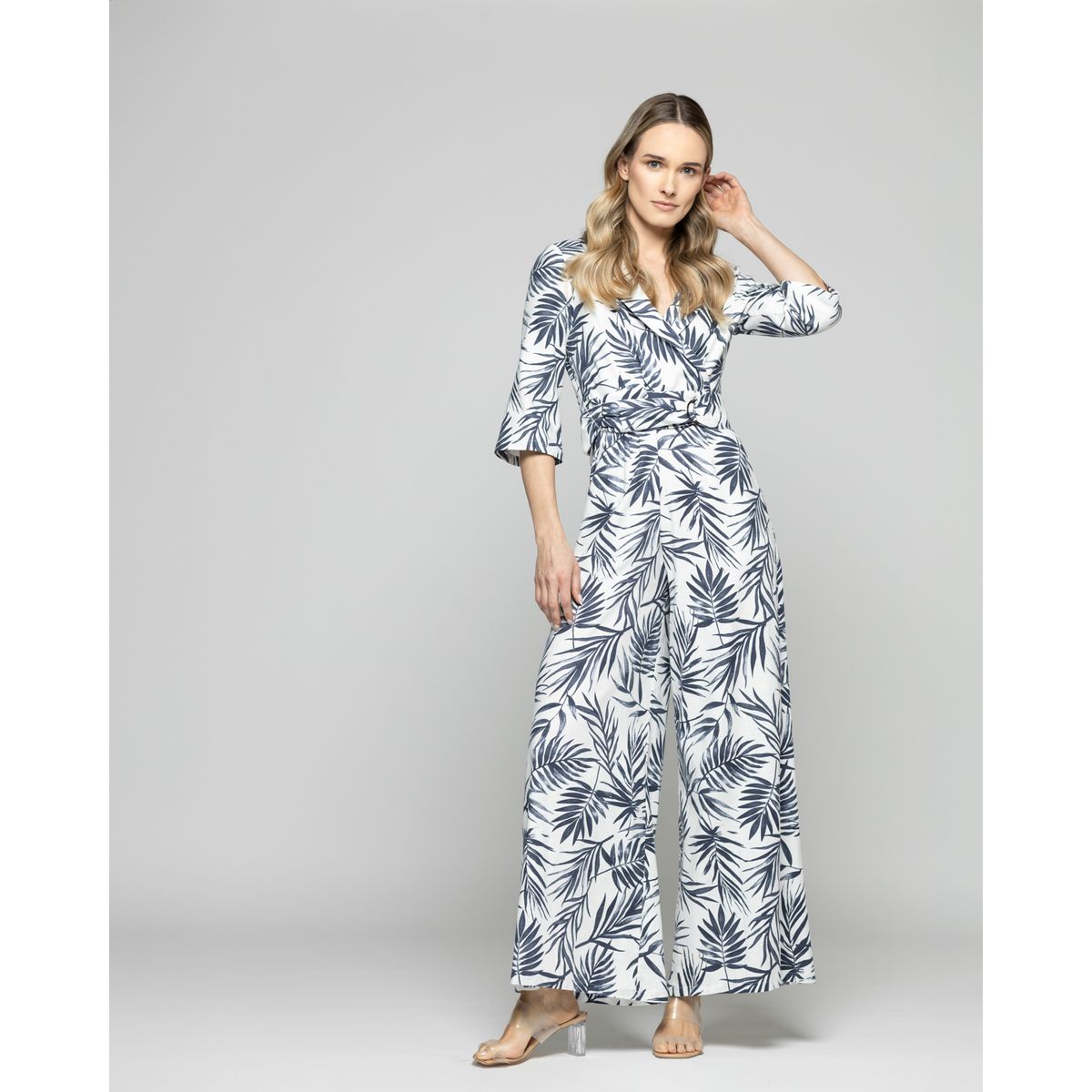 LUDOVICA - Enterito Mujer Amarilis Escote Cruzado Manga Tres cuartos Estampado Hojas Blanco Y Azul