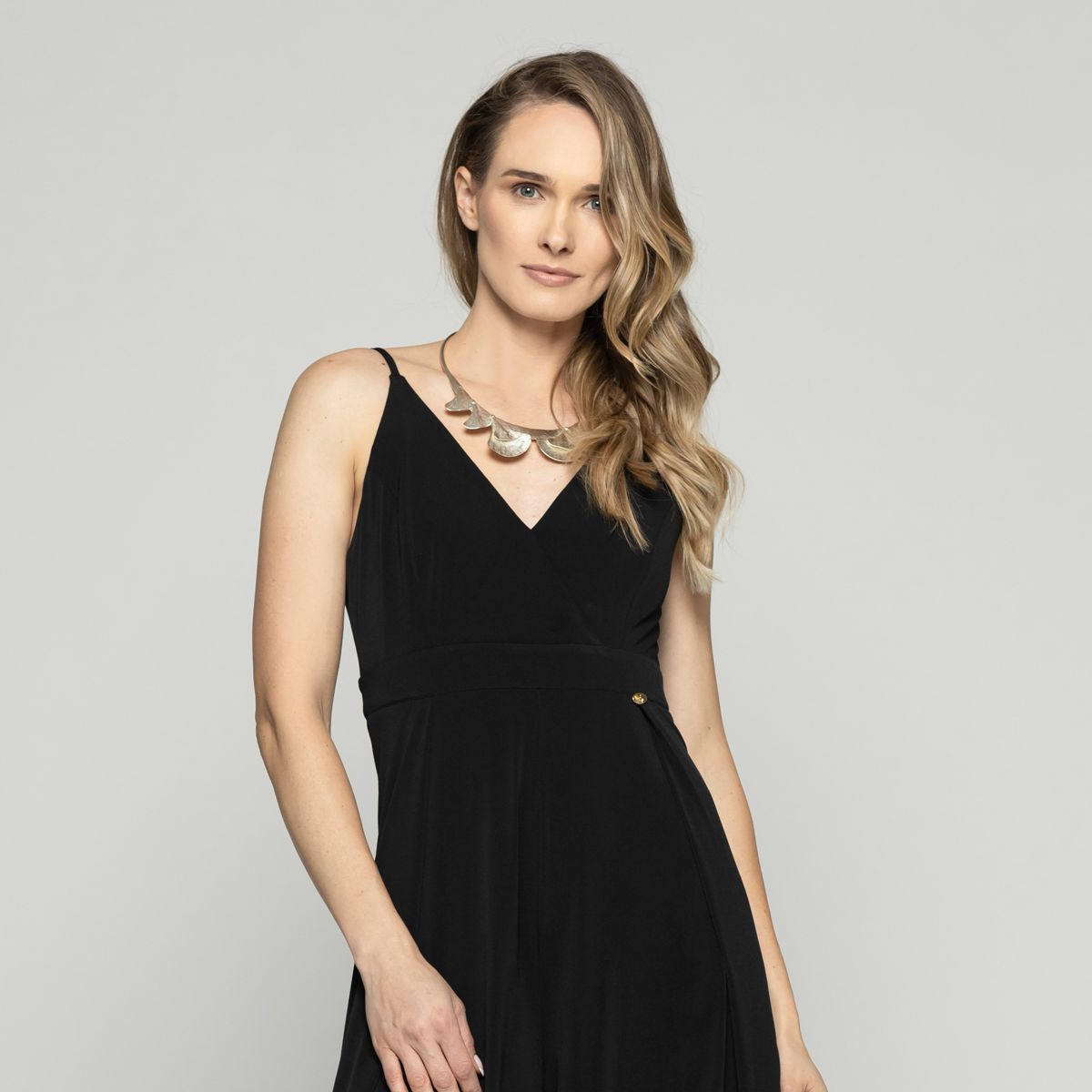 LUDOVICA - Enterito Mujer Azucena Escote V  Con Tirantes Palazzo Negro Ludovica