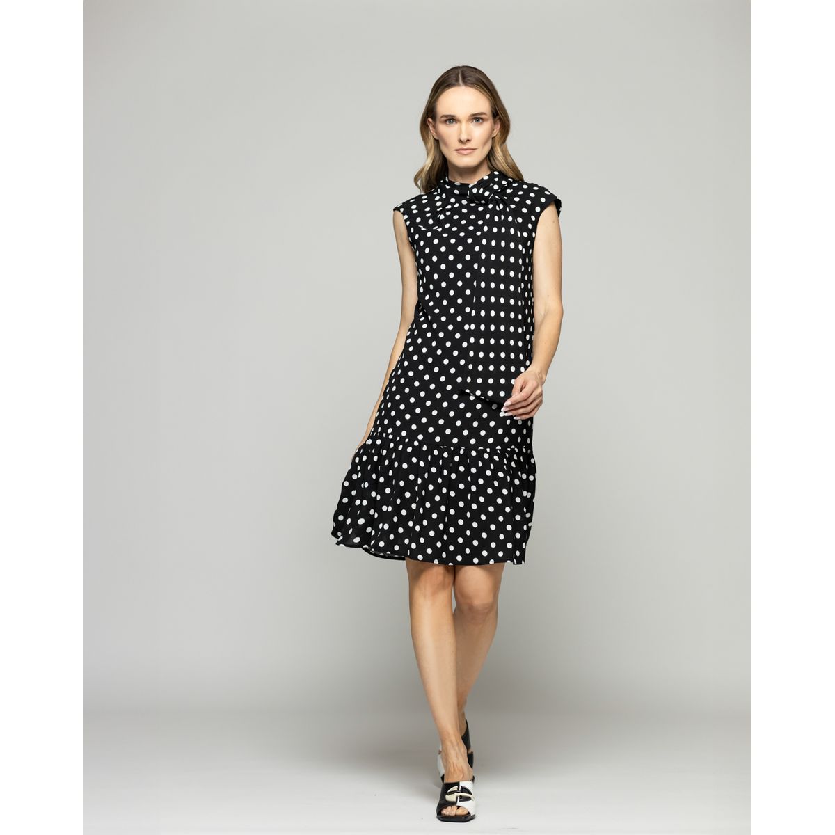 LUDOVICA - Vestido Mujer Geranio Corto Con Lazo Y Lunares Negro Ludovica