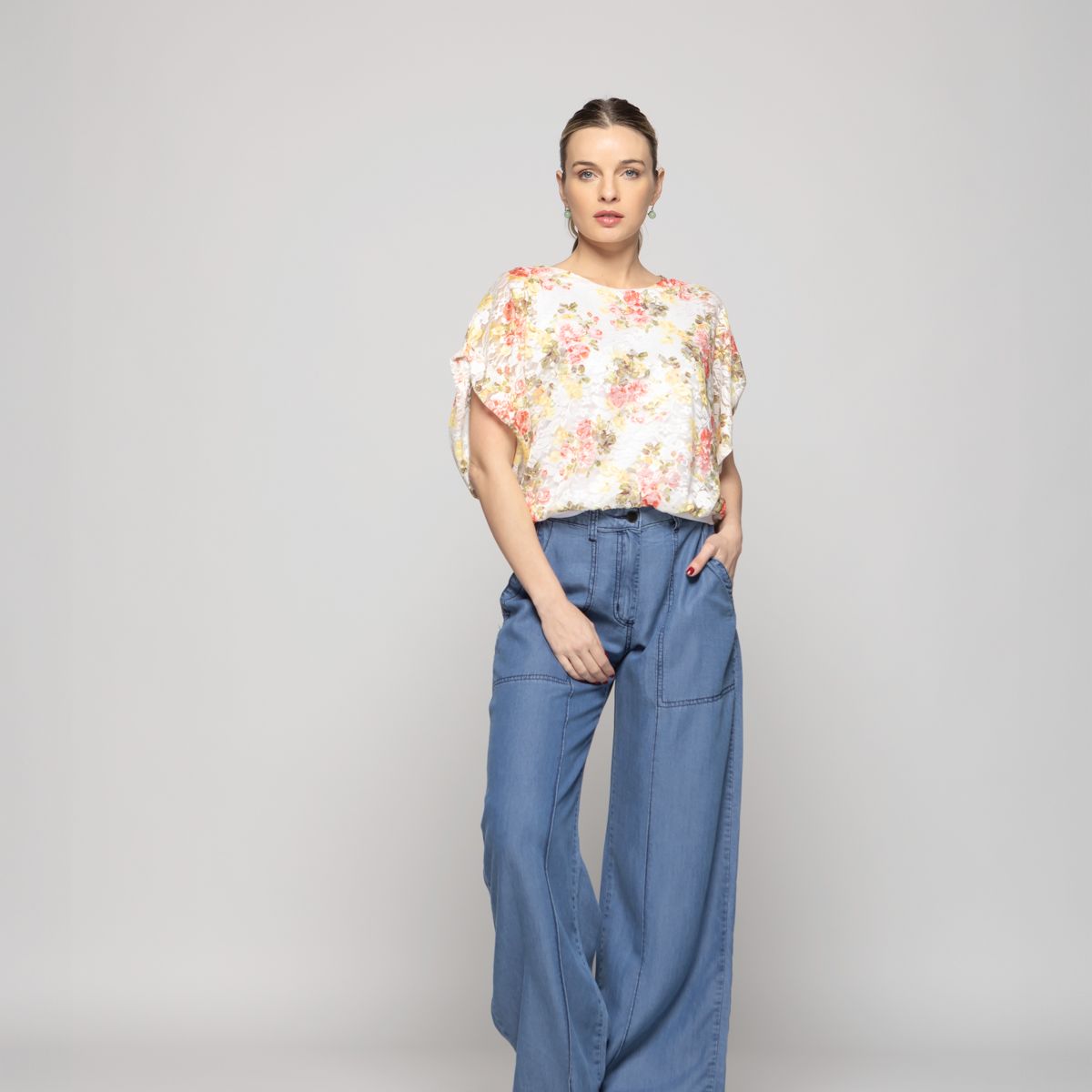 LUDOVICA - Polera Nigella Manga Caída Encaje Floral Rosado Y Blanco Ludovica