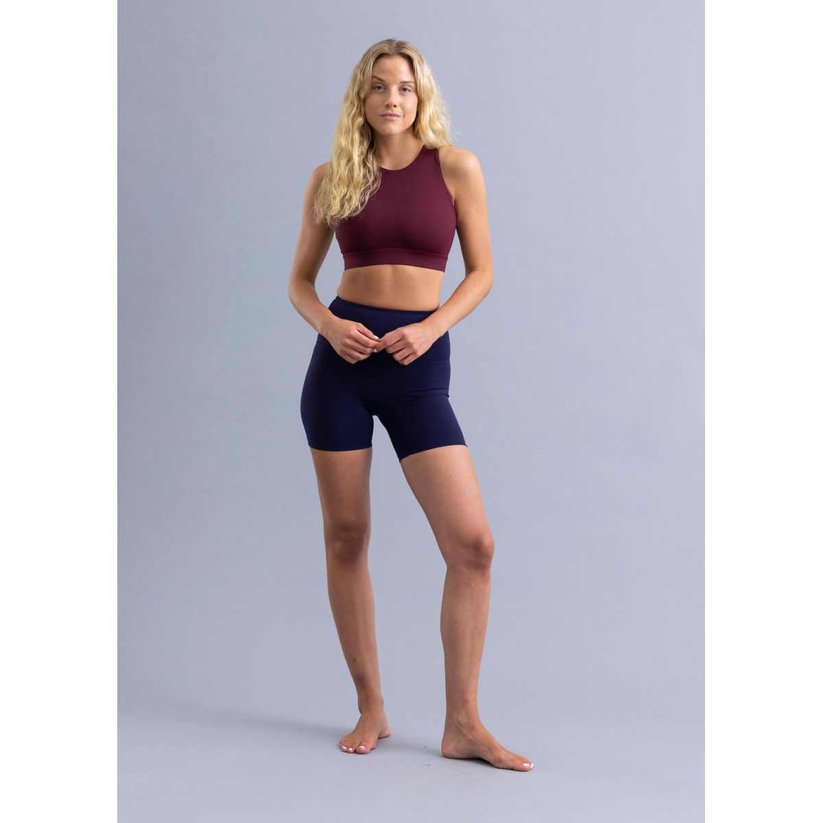 THEA - Legging Lada Navy / Cortas, Lisas con Bolsillo Trasero y Sin Costura Frontal