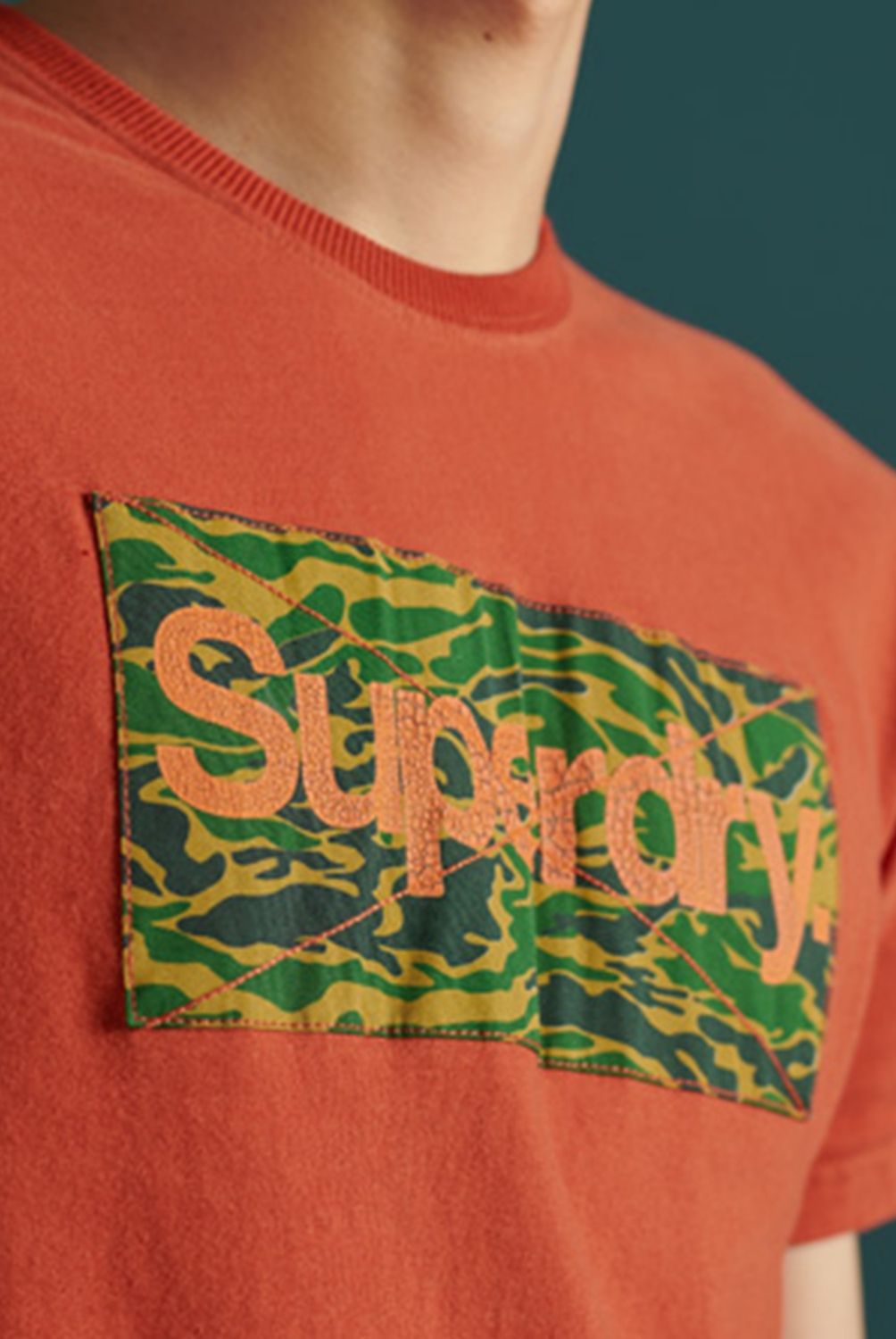 SUPERDRY - Polera Manga Corta Vintage Logo con Relleno