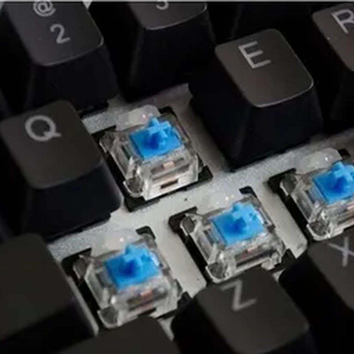 GENERICO - Teclado mecánico retroiluminado 6 colores 88 teclas