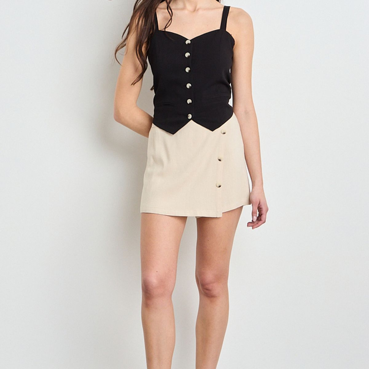 IO - Short Liso Mujer Beige Io