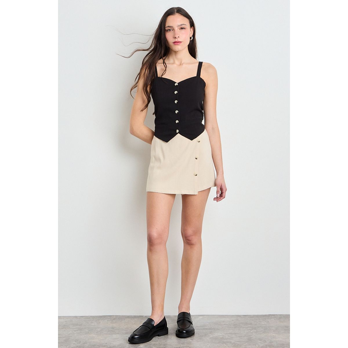 IO - Short Liso Mujer Beige Io