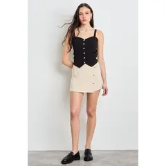 IO - Short Liso Mujer Beige