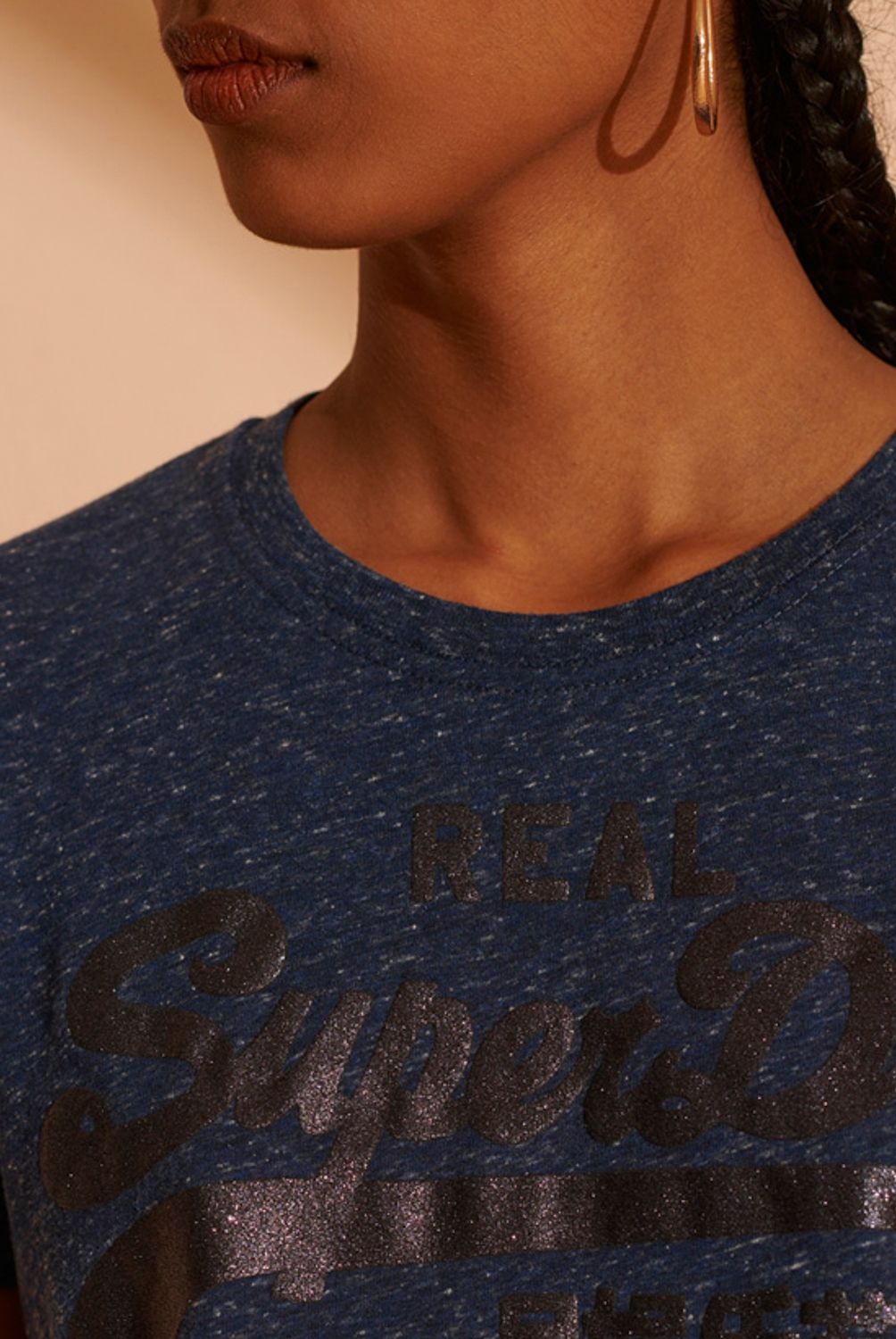 SUPERDRY - Poleras Con La Polera Vintage Logo Tonal Glitter Mujer