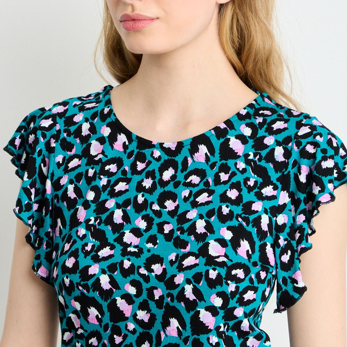 IO - Polera Fantasia Mujer Negro Io