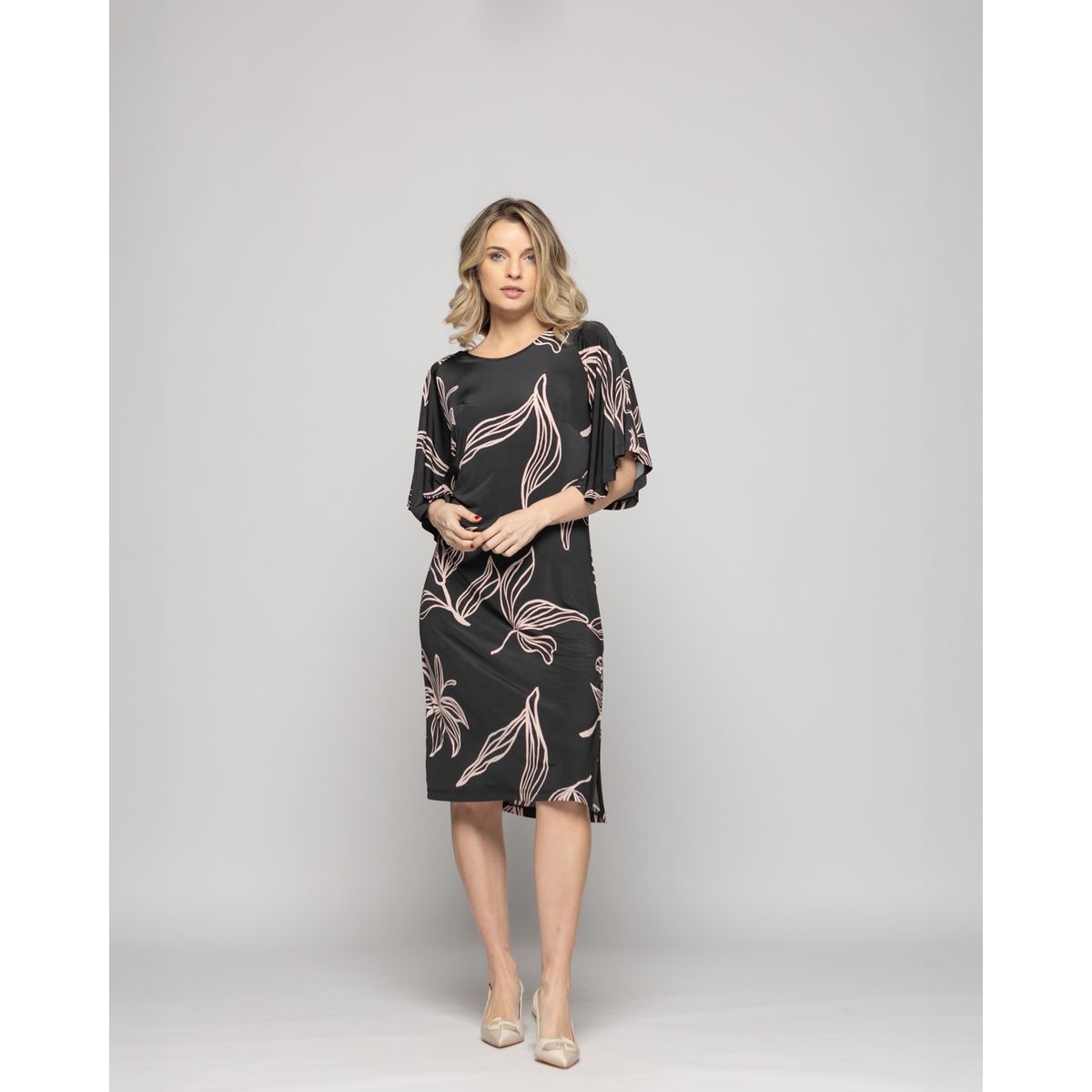 LUDOVICA - Vestido Mujer Zinnia Manga Murciélago Cuello Redondo Estampado Botánico Negro Ludovica