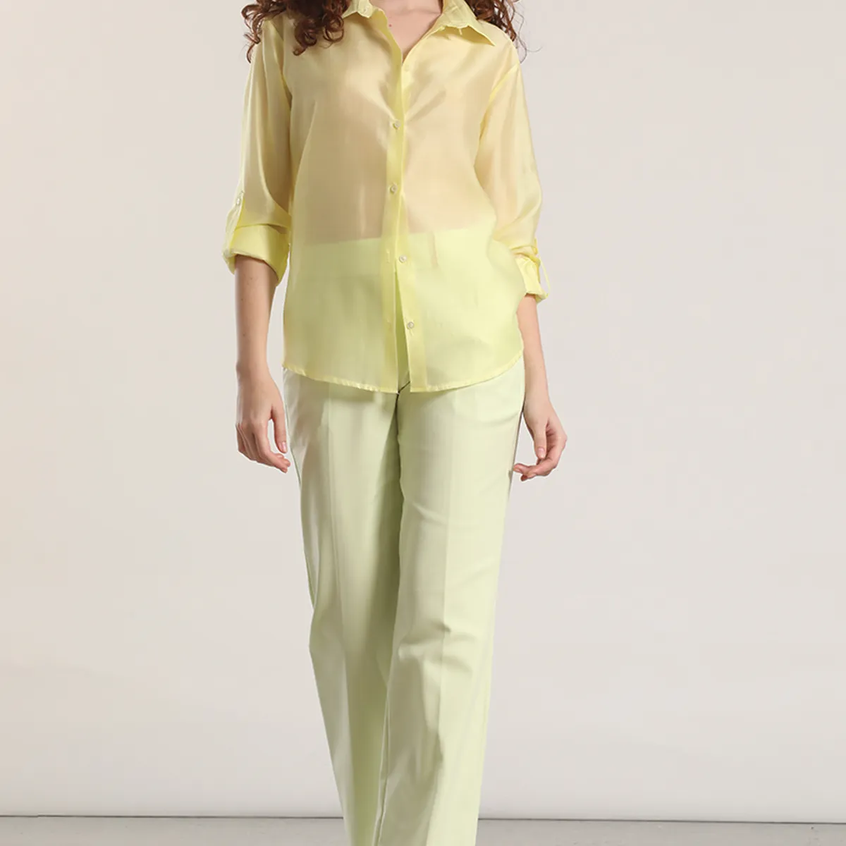 LIOLA - Blusa semitransparente roll up liola mujer amarillo
