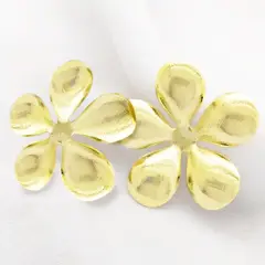 GENERICO - Aros Flor bañados en oro 18 satinados petalos Redondeados
