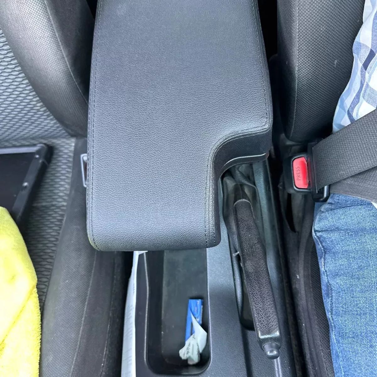 AUDOTO - Consola Apoyabrazos Toyota Hilux 2016-2024 Negro