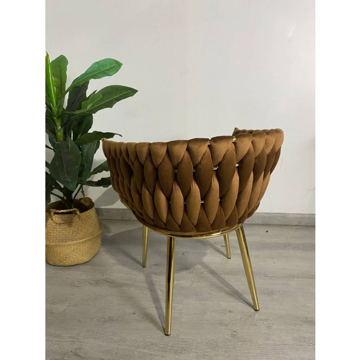 MOAD - Sitial Royal Queen Velvet Gold