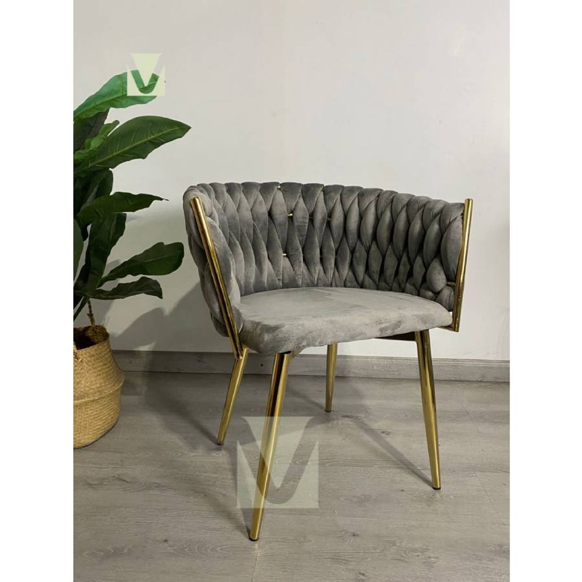 MOAD - Sitial Royal Queen Velvet Gold