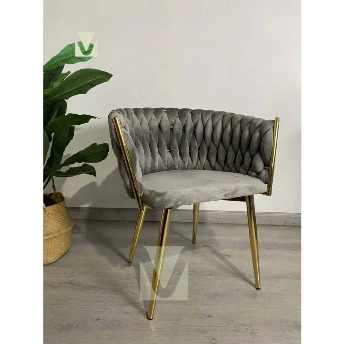 MOAD - Sitial Royal Queen Velvet Gold