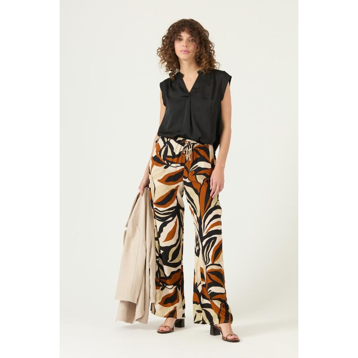 PRIVILEGE - Blusa negra PRIVILEGE 3324