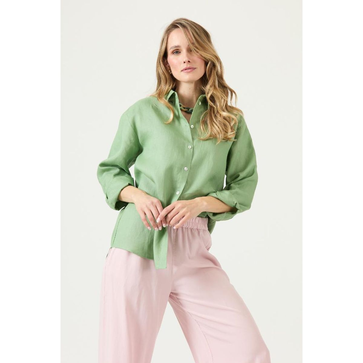 PRIVILEGE - Blusa de lino verde PRIVILEGE 3348