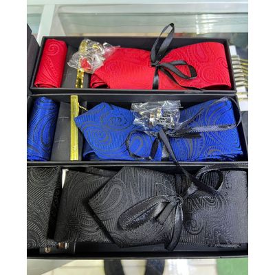 Imagen 2 del producto Set Corbata con Pañuelo, 2 Colleras y sujetador - Elegante Hombre