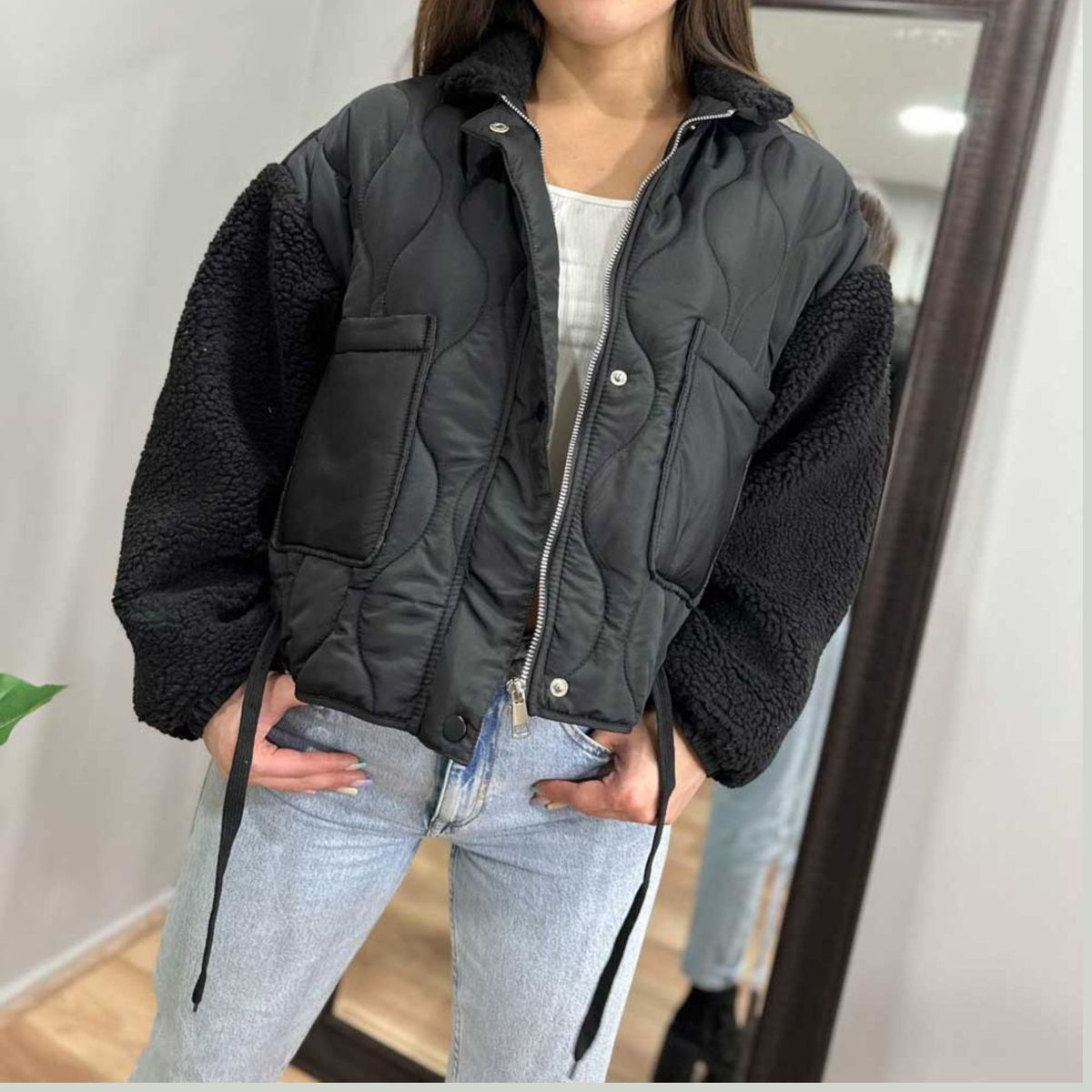 ARRAKASTA - Chaqueta acolchada y mangas de chiporro