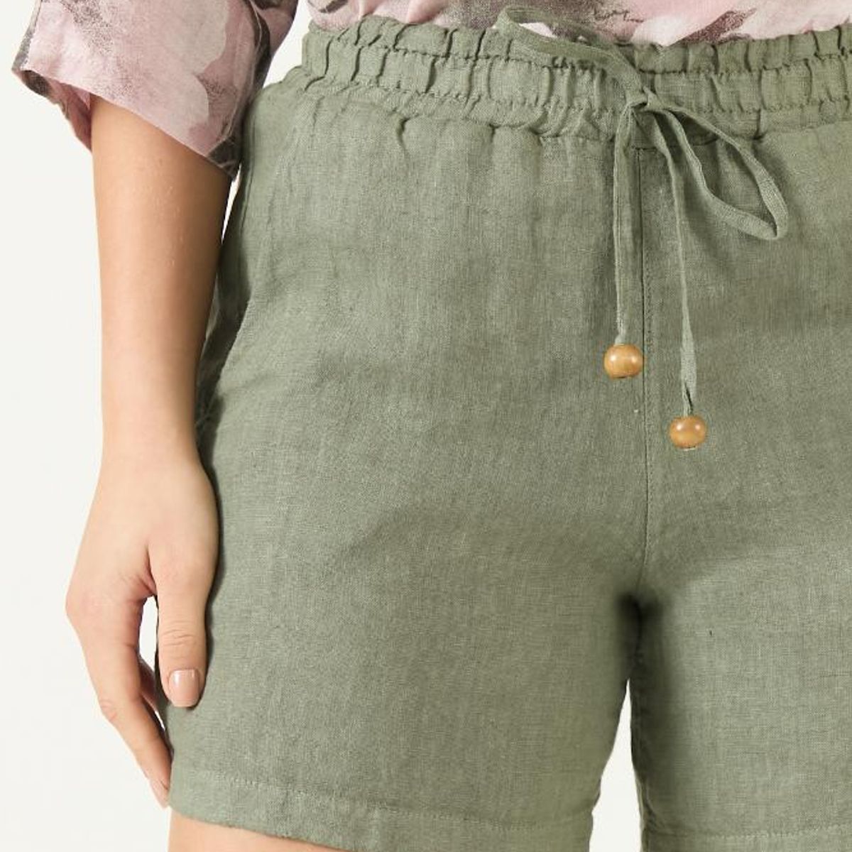 PRIVILEGE - Shorts de lino straight verde PRIVILEGE 3446