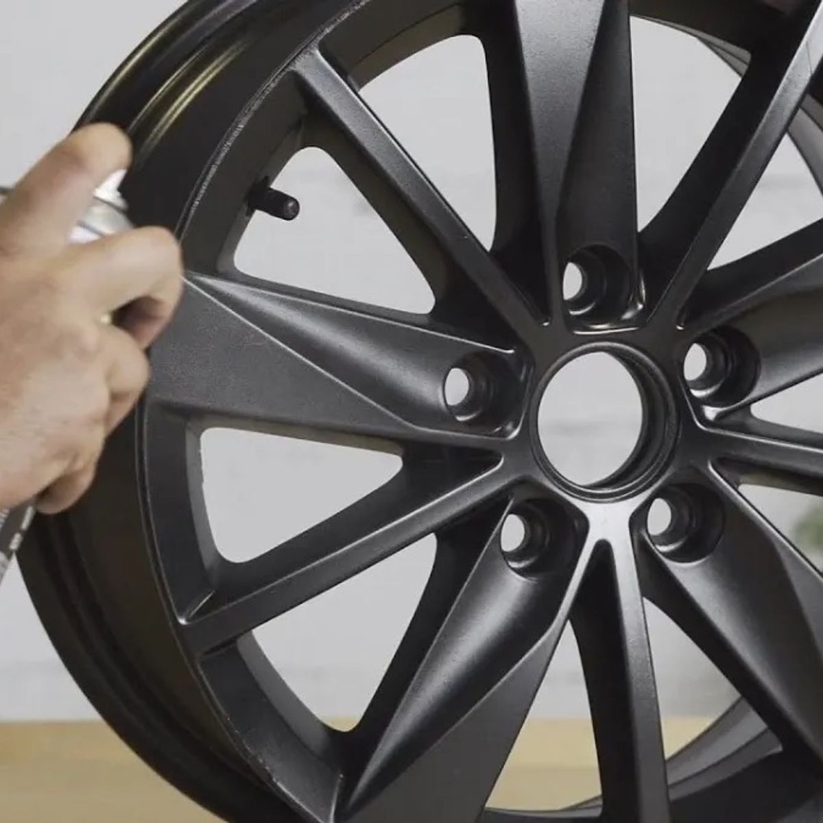 RUST OLEUM - Pintura para Llantas Spray Negro Mate 456ml