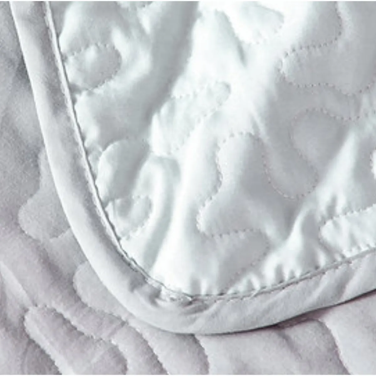 GENERICO - CUBRECAMA 2 PLAZA DISEÑO ELEGANTE GRIS FLORES DE VERANO TF