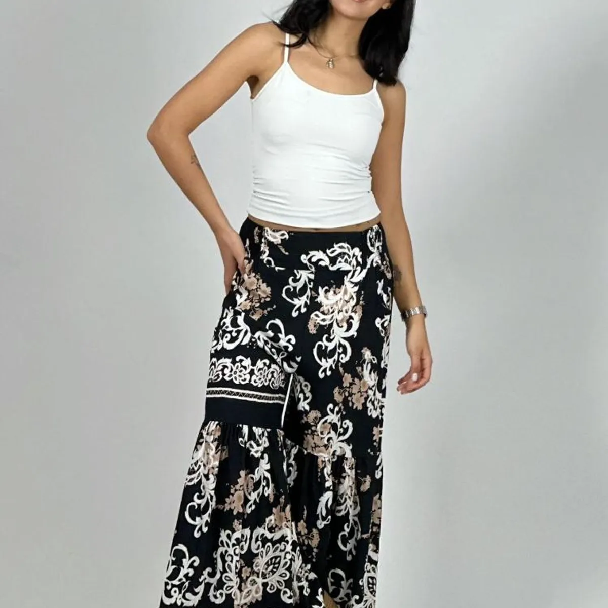 ENIGMATICA BOUTIQUE - Palazzo Boho Faroleos