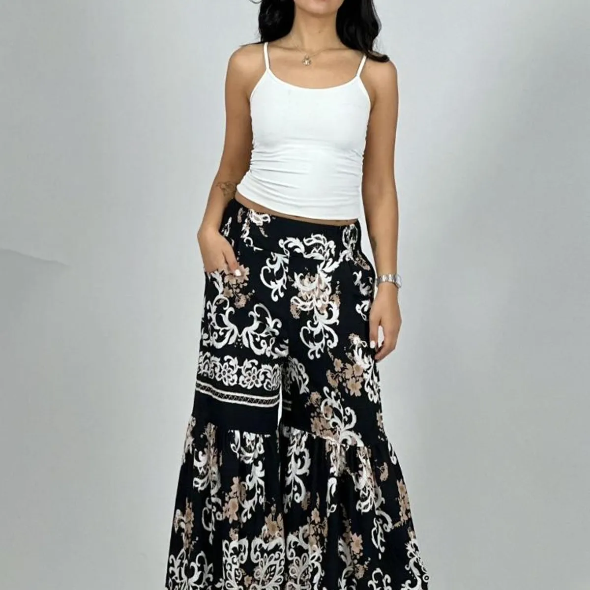 ENIGMATICA BOUTIQUE - Palazzo Boho Faroleos