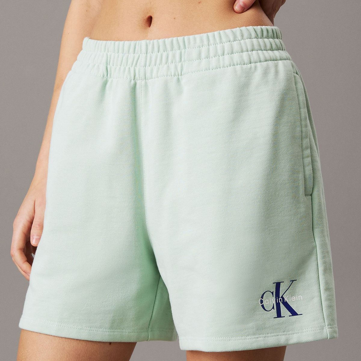 CALVIN KLEIN - Shorts Felpa Francesa con Logo Monograma Verde Calvin Klein