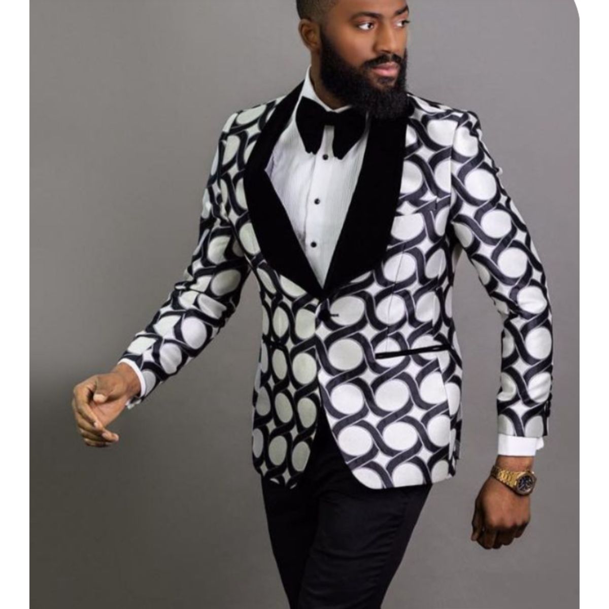 XPRESS RECHARGE - Esmoquin Moderno Blanco y Negro