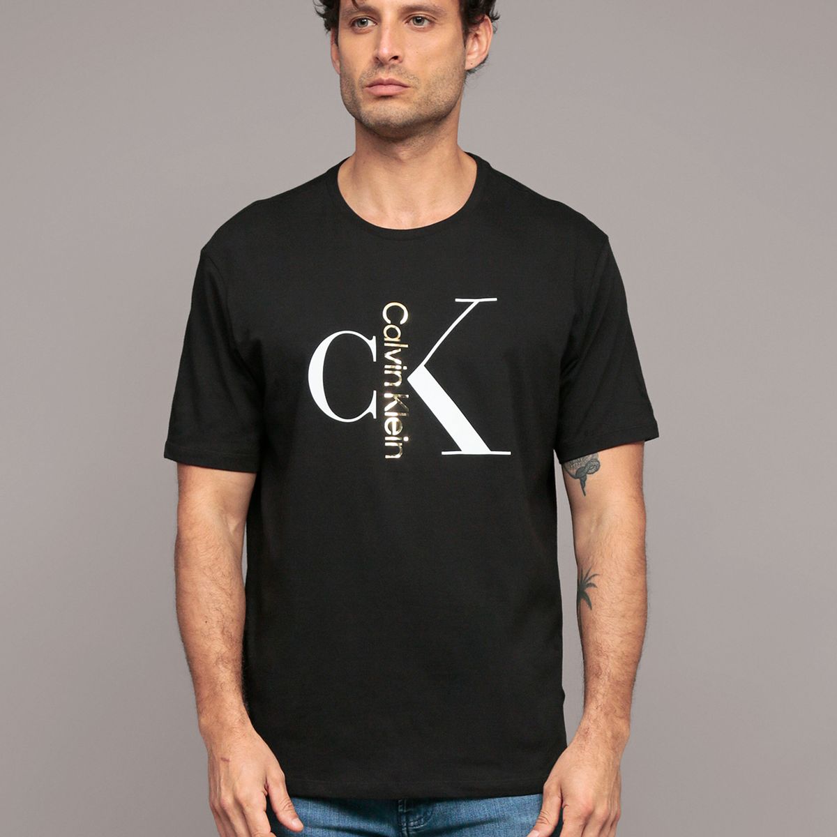 CALVIN KLEIN - Polera monogram con cuello redondo Negro Calvin Klein
