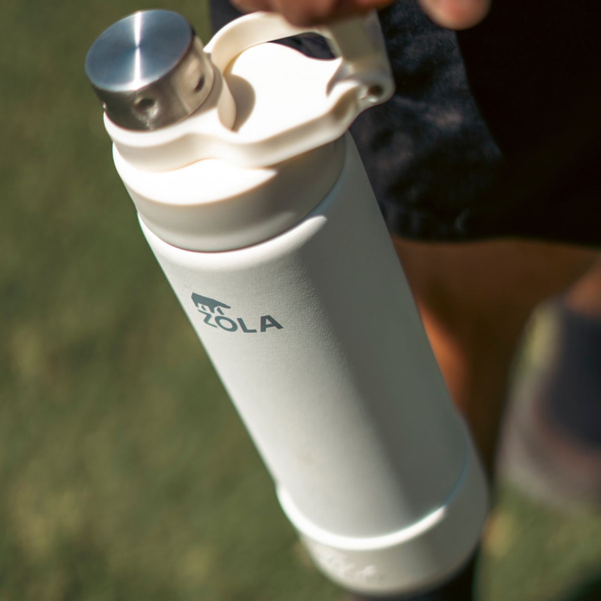 ZOLA OUTDOORS - Botella Térmica 720 ML CLASICA ZOLA OUTDOORS CREMA