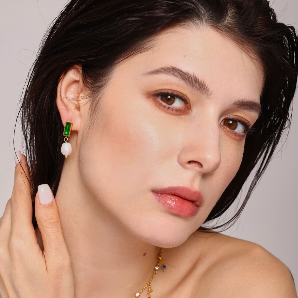 LUX JOYAS - Aros Baño Oro Amarillo 18k Aros Rect Perla Río Esmeralda