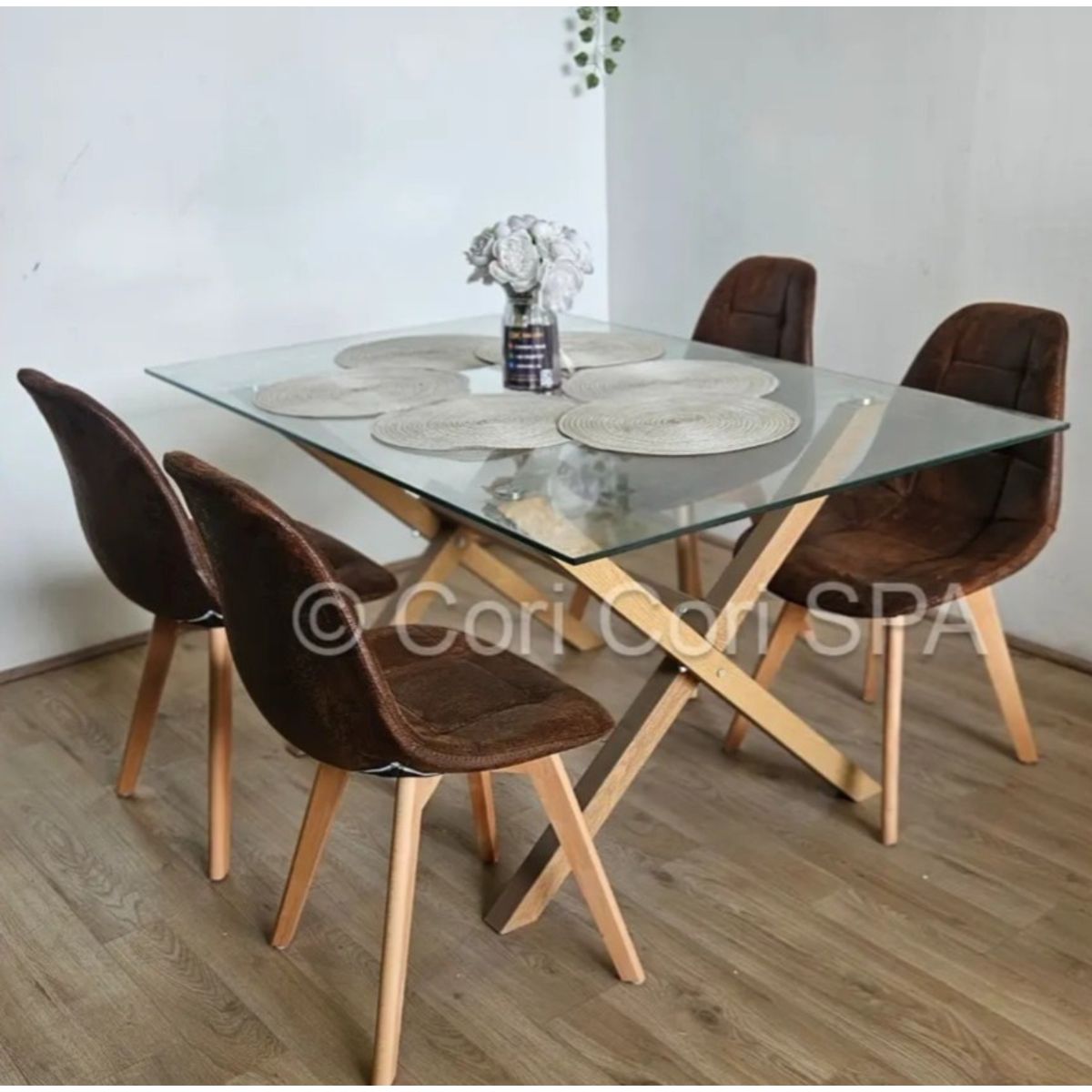 CORI CORI - Comedor Medlock 140x90cm + 4 Sillas Capitonne Ecocuero Vintage