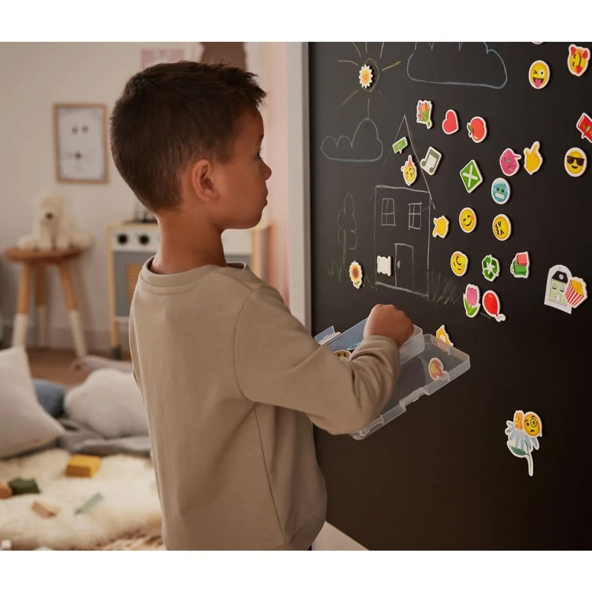 GENERICO - Caja con letras magnéticas