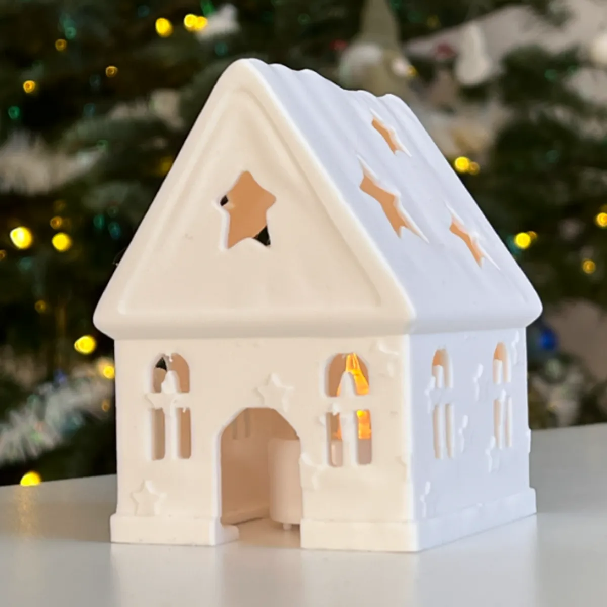 GENERICO - Decoración de casa navideña con estrellas