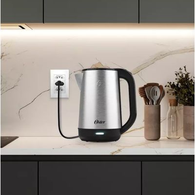 Imagen 2 del producto Hervidor Eléctrico Oster® De Acero Inoxidable 1.7 Lt Bvstke