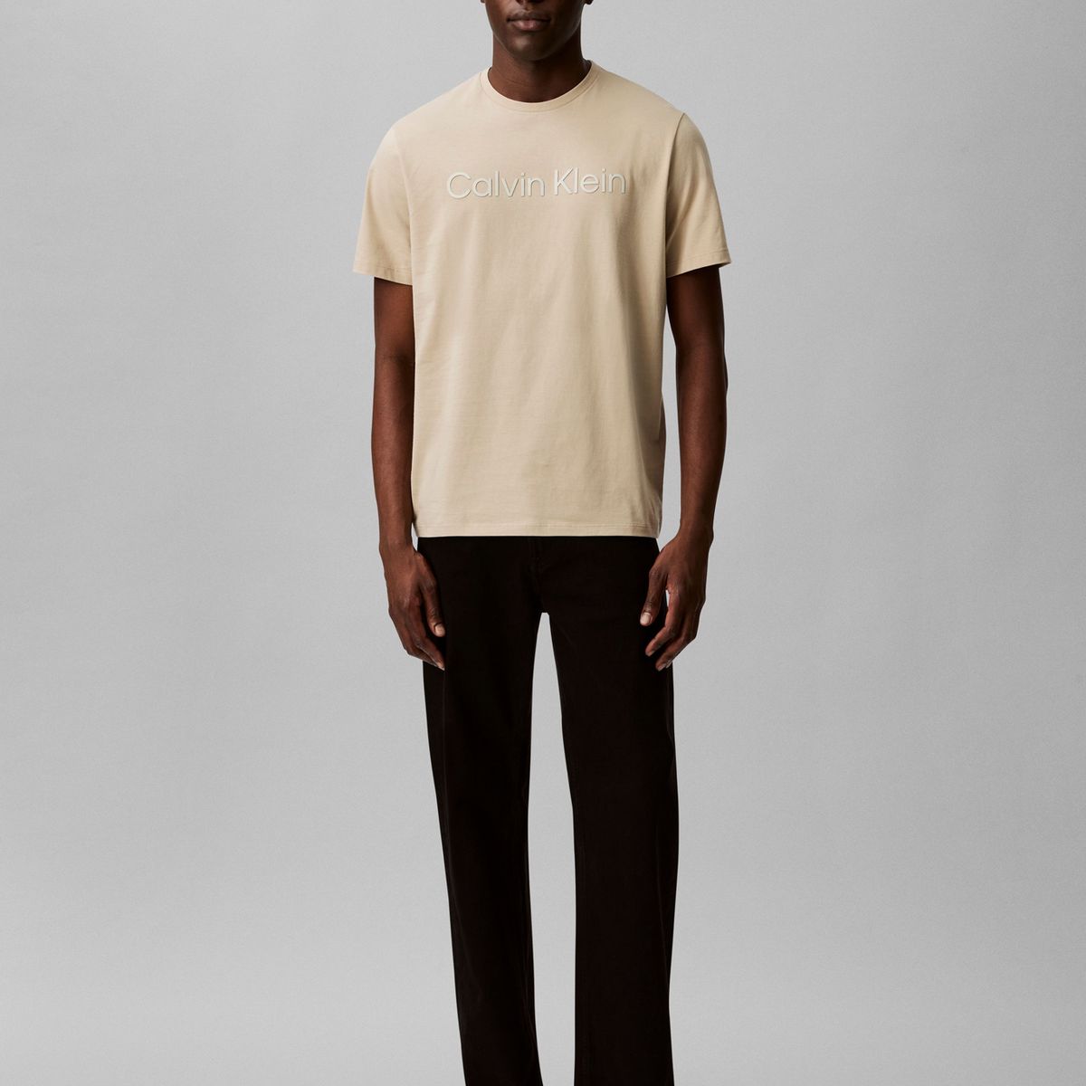 CALVIN KLEIN - Polera con Logotipo Tonal Beige Calvin Klein