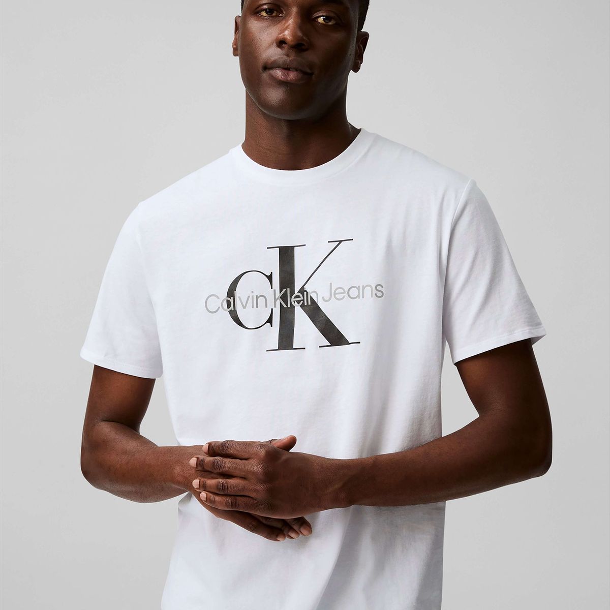 CALVIN KLEIN - Polera Monogram Crew Blanco Calvin Klein
