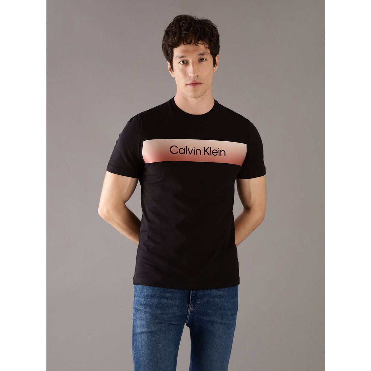 CALVIN KLEIN - Polera Linear con Logo Negro Calvin Klein