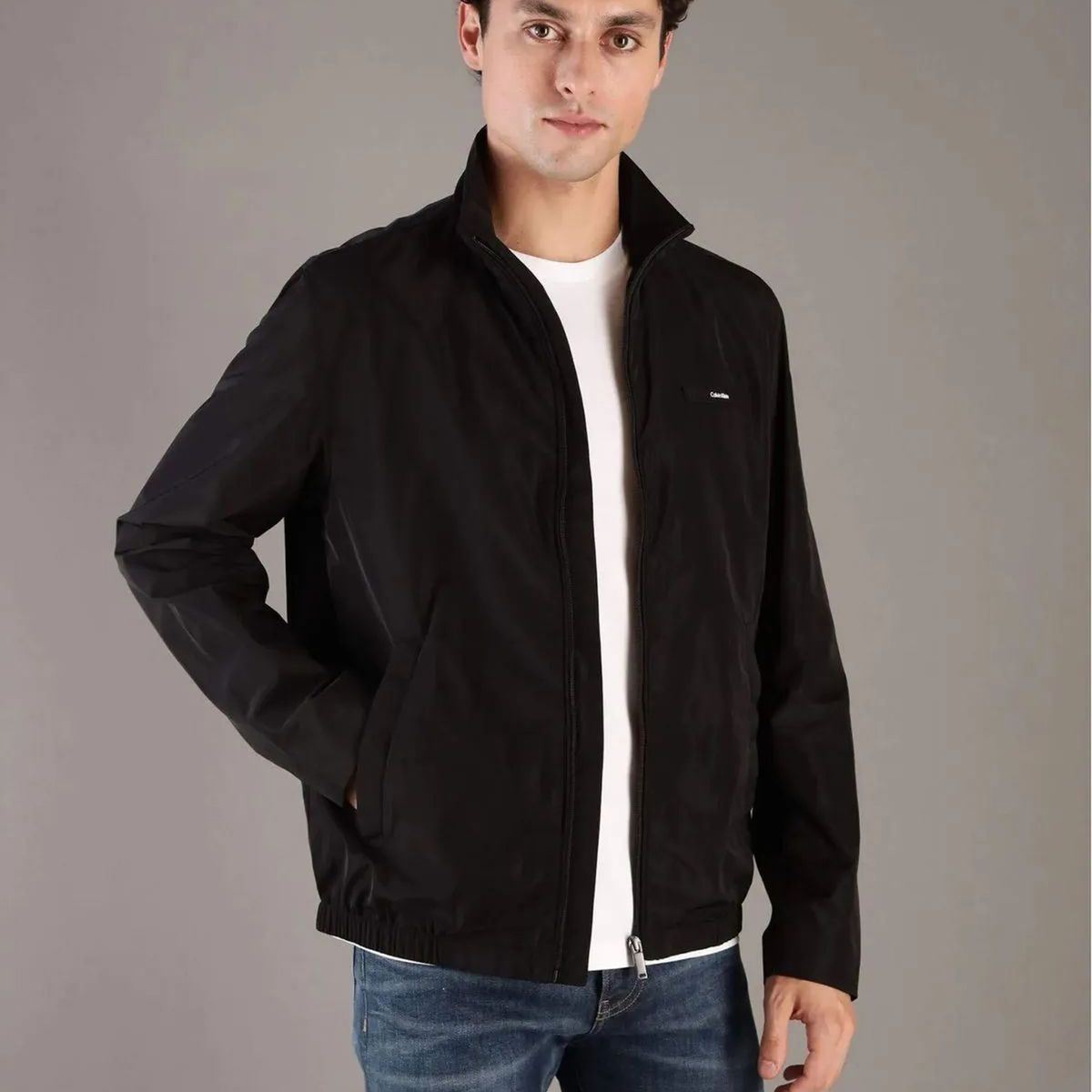 CALVIN KLEIN - Chaqueta Essential de Nailon Negro Calvin Klein