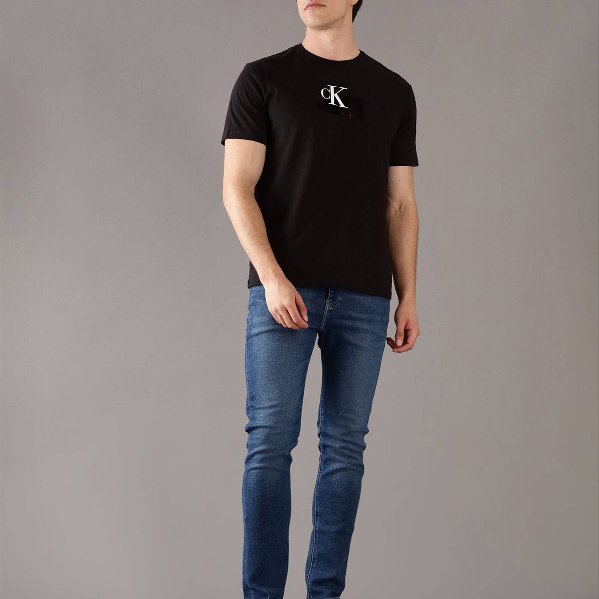 CALVIN KLEIN - Polera Graphic Box Shine Negro Calvin Klein