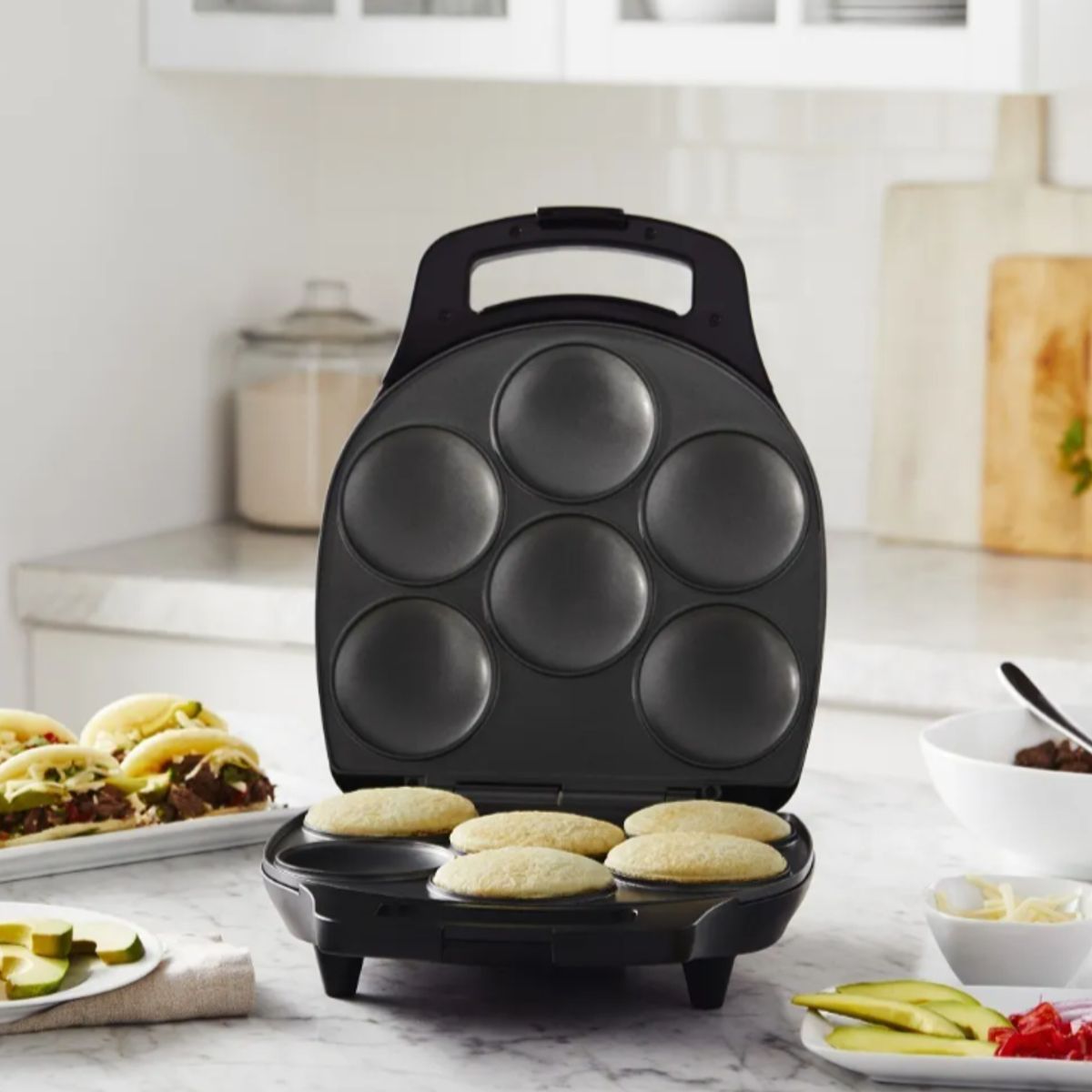 OSTER - Tosty Arepa Oster® Ckstam05013 Color Negro